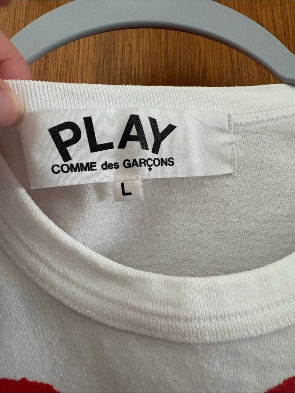 COMME DES GARCONS CDG PLAY Mens sz L Big Red Heart Blue Eyes Tshirt